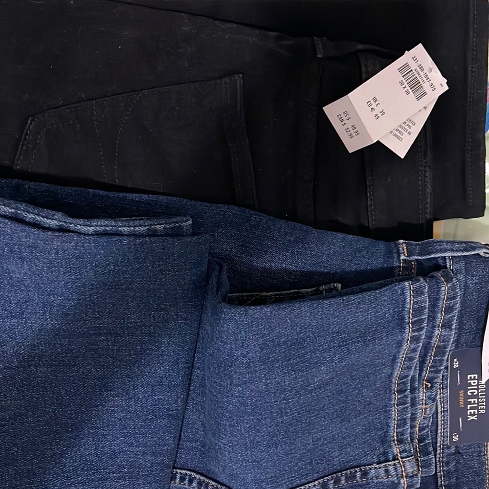 *BNWT* lot of 2 skinny black and medium wash Hollister jeans